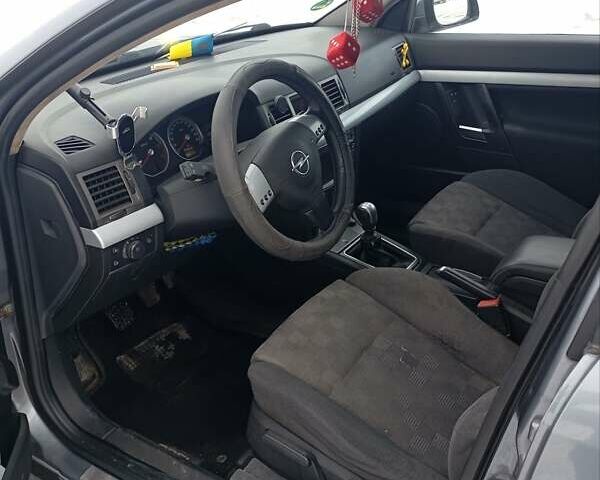 Серый Опель Вектра, объемом двигателя 2.2 л и пробегом 260 тыс. км за 5000 $, фото 7 на Automoto.ua