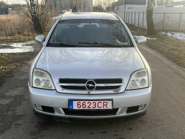 Сірий Опель Вектра, об'ємом двигуна 2.2 л та пробігом 400 тис. км за 1899 $, фото 1 на Automoto.ua