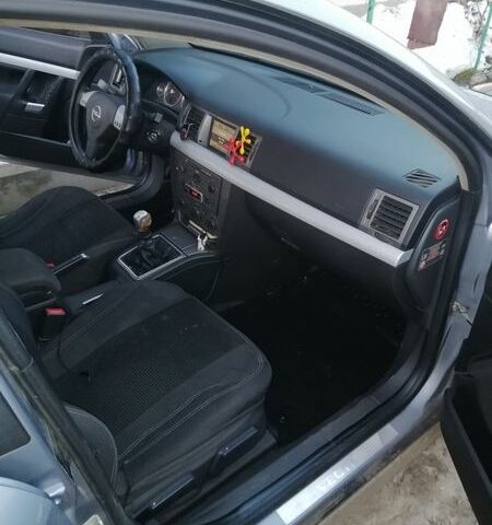 Сірий Опель Вектра, об'ємом двигуна 2.2 л та пробігом 480 тис. км за 4000 $, фото 11 на Automoto.ua