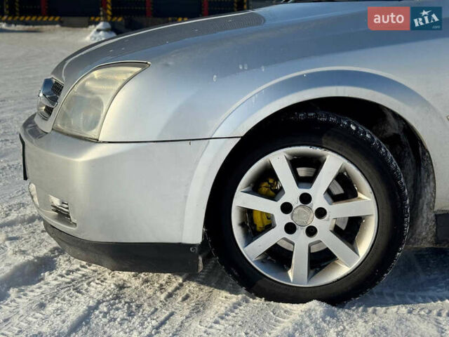 Серый Опель Вектра, объемом двигателя 1.9 л и пробегом 386 тыс. км за 4000 $, фото 1 на Automoto.ua