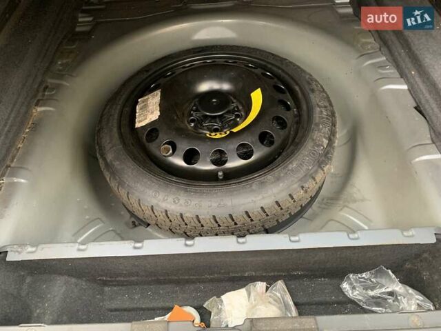 Опель Вектра 2004 в Киеве на Automoto.ua Серый Опель Вектра, объемом двигателя 2.02 л и пробегом 384 тыс. км за 3452 $, фото 57 на Automoto.ua