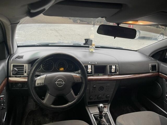 Сірий Опель Вектра, об'ємом двигуна 2.2 л та пробігом 290 тис. км за 2550 $, фото 5 на Automoto.ua