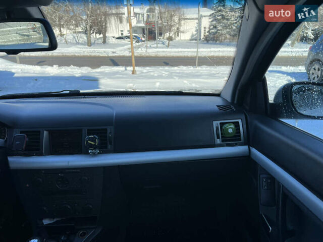 Сірий Опель Вектра, об'ємом двигуна 2.2 л та пробігом 291 тис. км за 3600 $, фото 17 на Automoto.ua