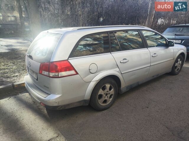 Сірий Опель Вектра, об'ємом двигуна 2.2 л та пробігом 240 тис. км за 3700 $, фото 2 на Automoto.ua