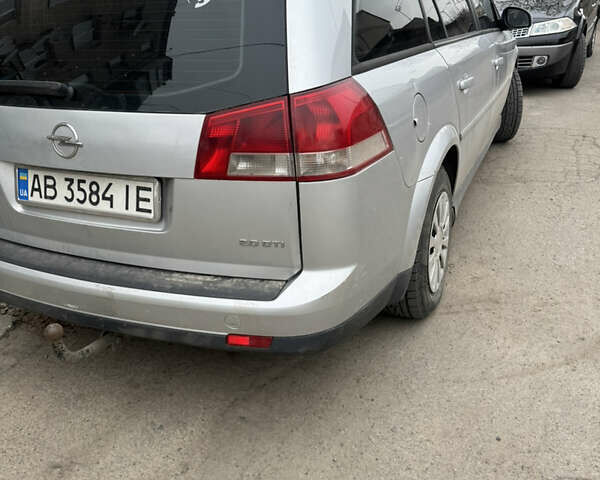 Серый Опель Вектра, объемом двигателя 2 л и пробегом 447 тыс. км за 5000 $, фото 9 на Automoto.ua