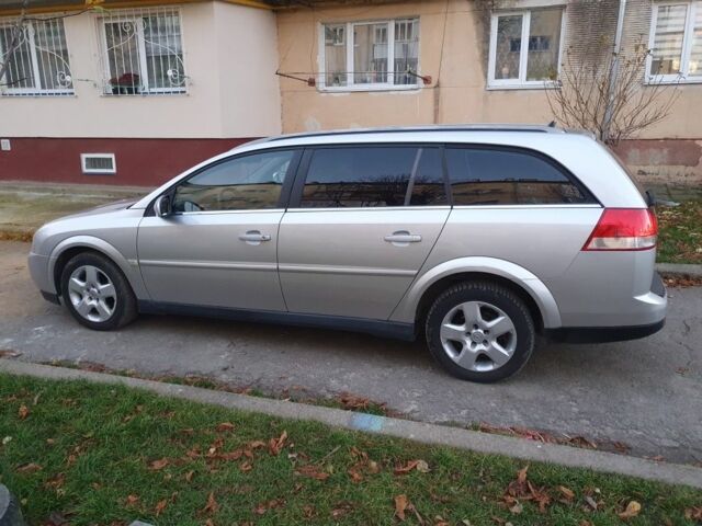 Серый Опель Вектра, объемом двигателя 1.9 л и пробегом 240 тыс. км за 4500 $, фото 2 на Automoto.ua