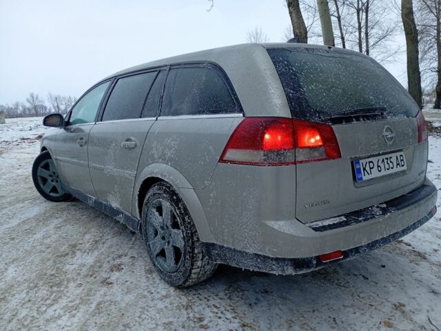 Сірий Опель Вектра, об'ємом двигуна 2.2 л та пробігом 320 тис. км за 2850 $, фото 2 на Automoto.ua