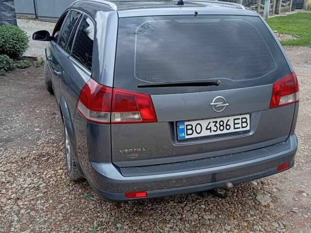 Серый Опель Вектра, объемом двигателя 1.91 л и пробегом 270 тыс. км за 4000 $, фото 5 на Automoto.ua