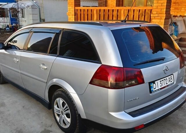 Сірий Опель Вектра, об'ємом двигуна 2.2 л та пробігом 300 тис. км за 3399 $, фото 12 на Automoto.ua