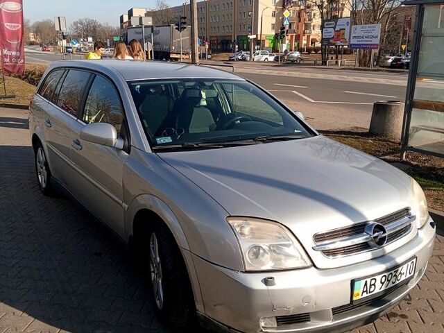 Сірий Опель Вектра, об'ємом двигуна 3.2 л та пробігом 200 тис. км за 3300 $, фото 1 на Automoto.ua