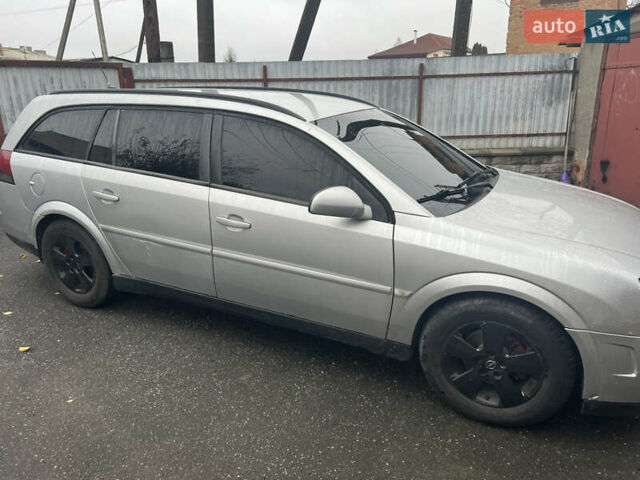 Серый Опель Вектра, объемом двигателя 1.9 л и пробегом 400 тыс. км за 5000 $, фото 1 на Automoto.ua