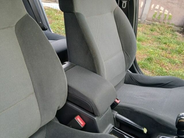 Опель Вектра 2004 в Луцке на Automoto.ua Серый Опель Вектра, объемом двигателя 1.9 л и пробегом 360 тыс. км за 1750 $, фото 13 на Automoto.ua