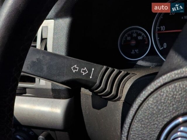 Серый Опель Вектра, объемом двигателя 1.9 л и пробегом 356 тыс. км за 4990 $, фото 48 на Automoto.ua