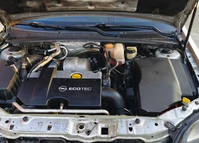 Серый Опель Вектра, объемом двигателя 2.2 л и пробегом 300 тыс. км за 3500 $, фото 11 на Automoto.ua