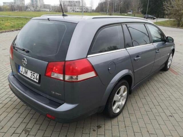 Серый Опель Вектра, объемом двигателя 1.9 л и пробегом 250 тыс. км за 3000 $, фото 1 на Automoto.ua