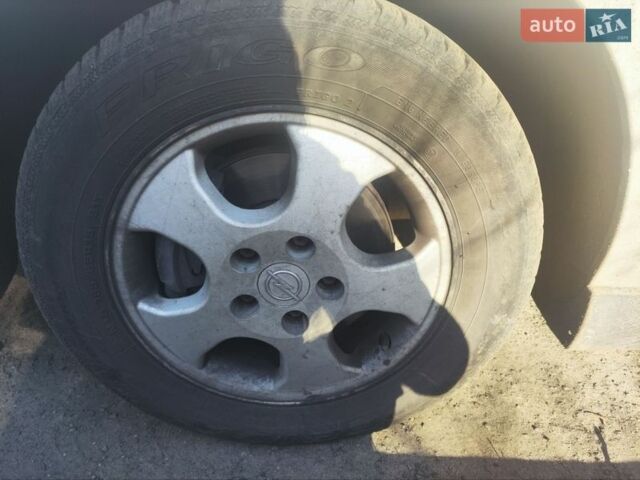 Сірий Опель Вектра, об'ємом двигуна 2.2 л та пробігом 235 тис. км за 4200 $, фото 36 на Automoto.ua