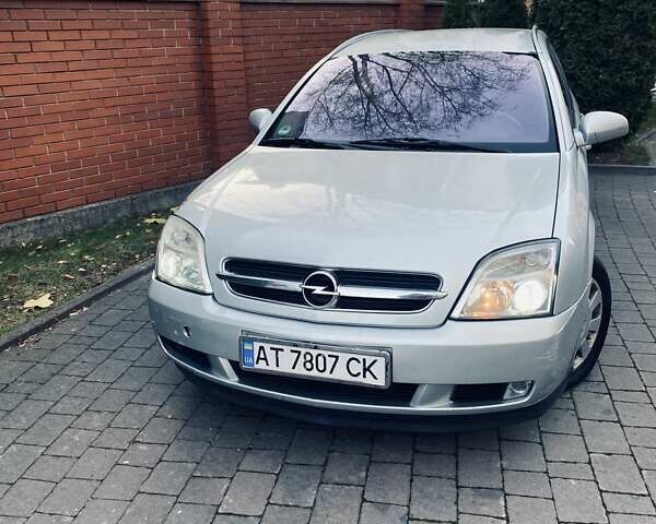 Серый Опель Вектра, объемом двигателя 1.9 л и пробегом 500 тыс. км за 3000 $, фото 4 на Automoto.ua