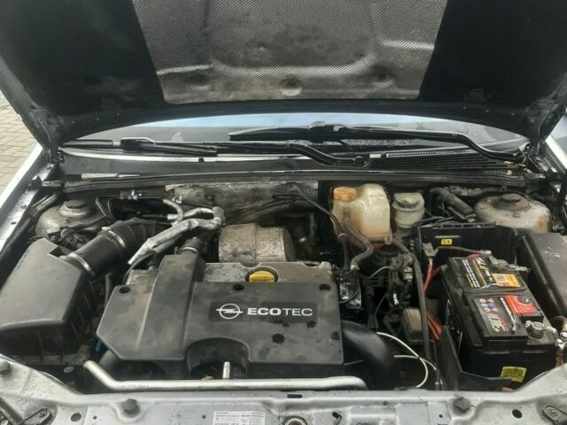 Серый Опель Вектра, объемом двигателя 2.2 л и пробегом 300 тыс. км за 2800 $, фото 7 на Automoto.ua