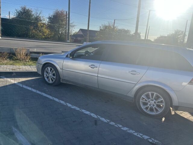 Опель Вектра 2004 в Херсоне на Automoto.ua Серый Опель Вектра, объемом двигателя 0 л и пробегом 299 тыс. км за 4700 $, фото 2 на Automoto.ua