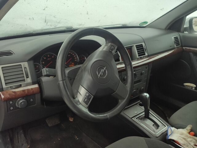 Серый Опель Вектра, объемом двигателя 2.2 л и пробегом 290 тыс. км за 1853 $, фото 3 на Automoto.ua