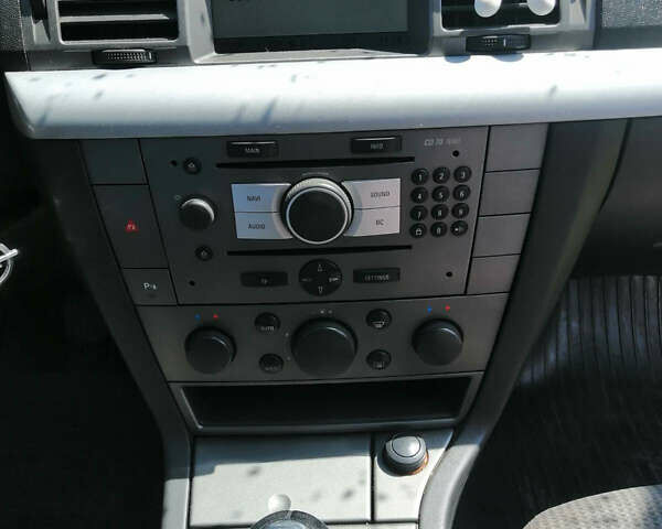 Сірий Опель Вектра, об'ємом двигуна 1.9 л та пробігом 351 тис. км за 4200 $, фото 12 на Automoto.ua