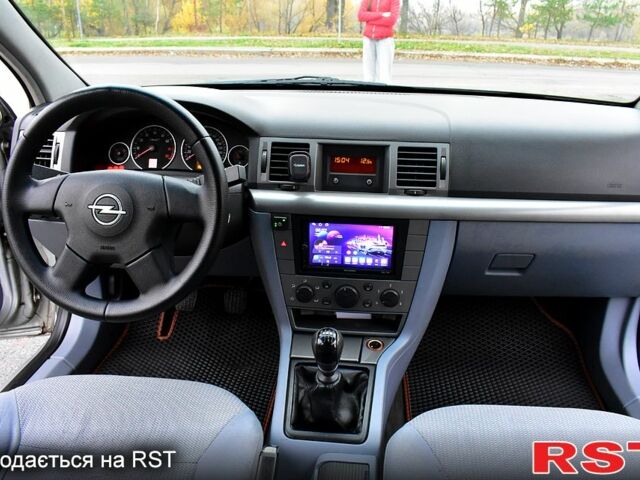 Сірий Опель Вектра, об'ємом двигуна 2 л та пробігом 182 тис. км за 4200 $, фото 6 на Automoto.ua