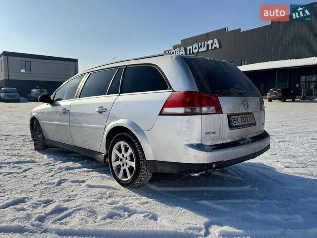 Серый Опель Вектра, объемом двигателя 1.9 л и пробегом 386 тыс. км за 4000 $, фото 7 на Automoto.ua