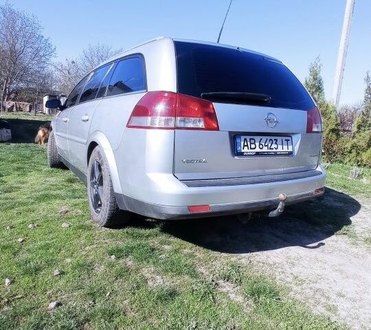 Серый Опель Вектра, объемом двигателя 2.2 л и пробегом 214 тыс. км за 4200 $, фото 3 на Automoto.ua