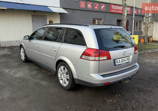 Сірий Опель Вектра, об'ємом двигуна 2.2 л та пробігом 320 тис. км за 4700 $, фото 4 на Automoto.ua