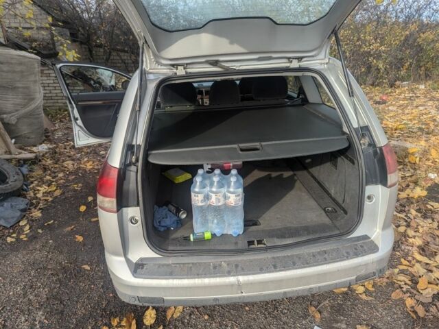 Опель Вектра 2004 у Краматорске на Automoto.ua Сірий Опель Вектра, об'ємом двигуна 1.9 л та пробігом 350 тис. км за 2650 $, фото 4 на Automoto.ua