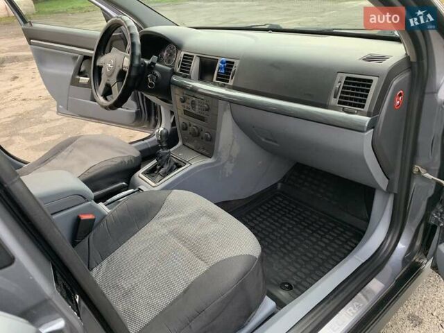 Опель Вектра 2004 в Киеве на Automoto.ua Серый Опель Вектра, объемом двигателя 2.02 л и пробегом 384 тыс. км за 3452 $, фото 63 на Automoto.ua