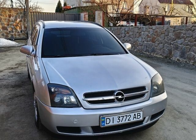 Сірий Опель Вектра, об'ємом двигуна 2.2 л та пробігом 300 тис. км за 3399 $, фото 1 на Automoto.ua