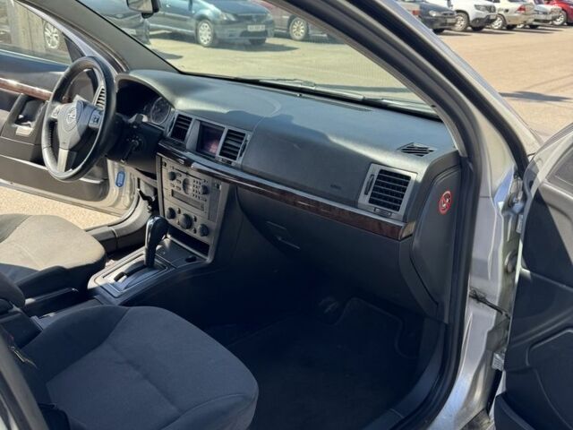 Сірий Опель Вектра, об'ємом двигуна 2.2 л та пробігом 286 тис. км за 2550 $, фото 10 на Automoto.ua