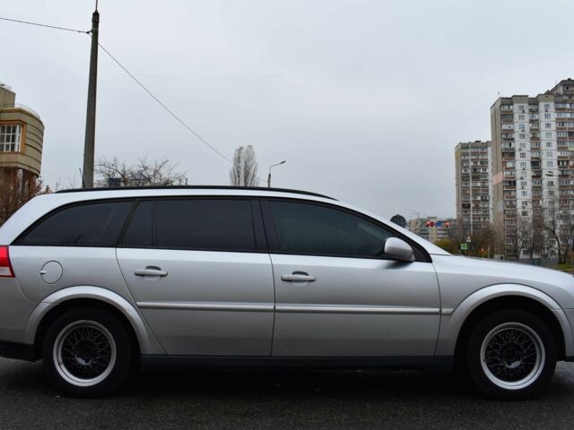 Сірий Опель Вектра, об'ємом двигуна 2 л та пробігом 182 тис. км за 4200 $, фото 5 на Automoto.ua