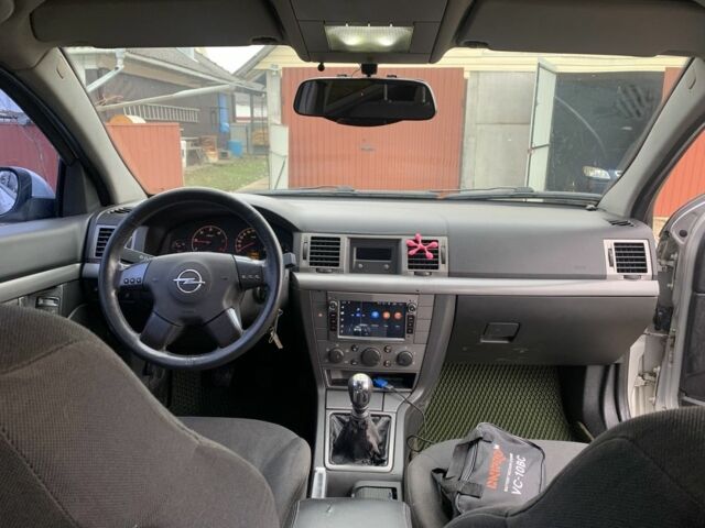 Сірий Опель Вектра, об'ємом двигуна 2 л та пробігом 280 тис. км за 3500 $, фото 4 на Automoto.ua