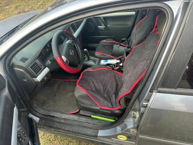 Сірий Опель Вектра, об'ємом двигуна 1.9 л та пробігом 386 тис. км за 4500 $, фото 1 на Automoto.ua