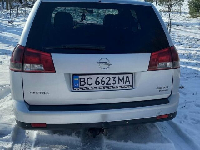 Сірий Опель Вектра, об'ємом двигуна 2.21 л та пробігом 330 тис. км за 5000 $, фото 1 на Automoto.ua