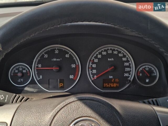 Серый Опель Вектра, объемом двигателя 1.9 л и пробегом 356 тыс. км за 4990 $, фото 50 на Automoto.ua