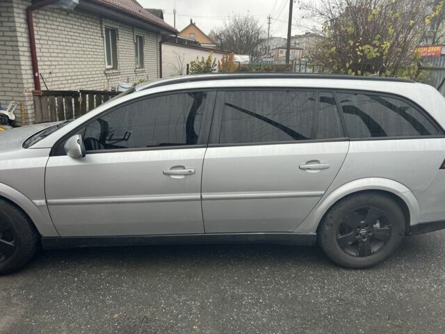 Серый Опель Вектра, объемом двигателя 1.9 л и пробегом 400 тыс. км за 4200 $, фото 3 на Automoto.ua