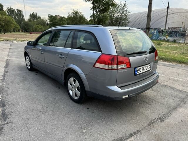 Сірий Опель Вектра, об'ємом двигуна 1.8 л та пробігом 223 тис. км за 4200 $, фото 5 на Automoto.ua