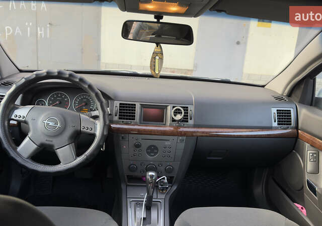 Сірий Опель Вектра, об'ємом двигуна 2.2 л та пробігом 320 тис. км за 4700 $, фото 11 на Automoto.ua