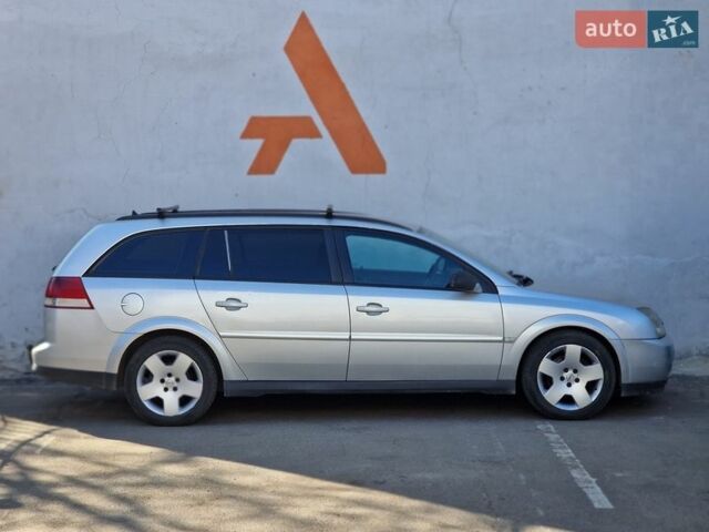 Серый Опель Вектра, объемом двигателя 1.9 л и пробегом 356 тыс. км за 4990 $, фото 15 на Automoto.ua