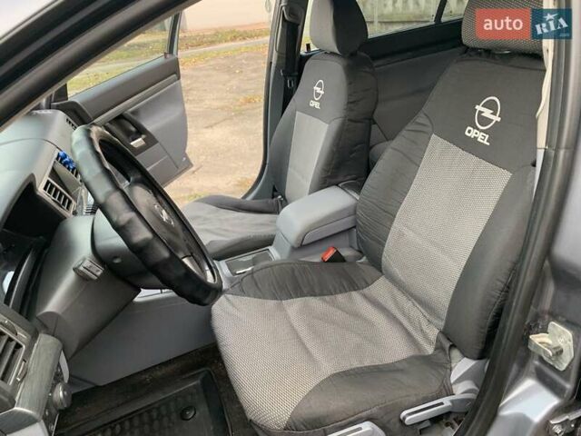 Опель Вектра 2004 в Киеве на Automoto.ua Серый Опель Вектра, объемом двигателя 2.02 л и пробегом 384 тыс. км за 3452 $, фото 73 на Automoto.ua