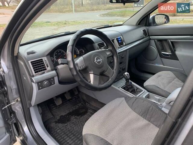 Опель Вектра 2004 в Киеве на Automoto.ua Серый Опель Вектра, объемом двигателя 2.02 л и пробегом 384 тыс. км за 3452 $, фото 62 на Automoto.ua