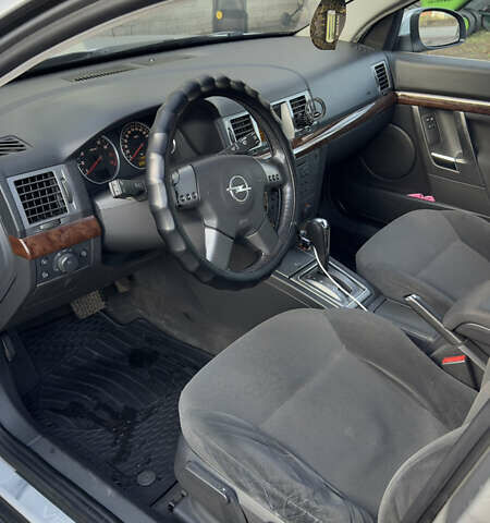 Сірий Опель Вектра, об'ємом двигуна 2.2 л та пробігом 320 тис. км за 4700 $, фото 9 на Automoto.ua