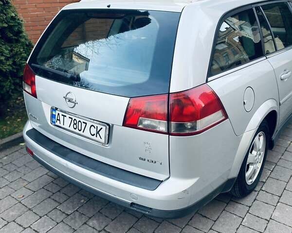 Серый Опель Вектра, объемом двигателя 1.9 л и пробегом 500 тыс. км за 3000 $, фото 2 на Automoto.ua