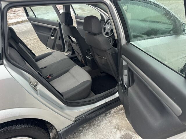 Серый Опель Вектра, объемом двигателя 2.2 л и пробегом 275 тыс. км за 2450 $, фото 9 на Automoto.ua