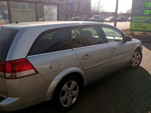 Сірий Опель Вектра, об'ємом двигуна 3.2 л та пробігом 200 тис. км за 3300 $, фото 4 на Automoto.ua