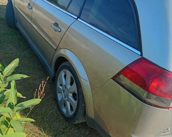 Сірий Опель Вектра, об'ємом двигуна 2.2 л та пробігом 280 тис. км за 3500 $, фото 4 на Automoto.ua