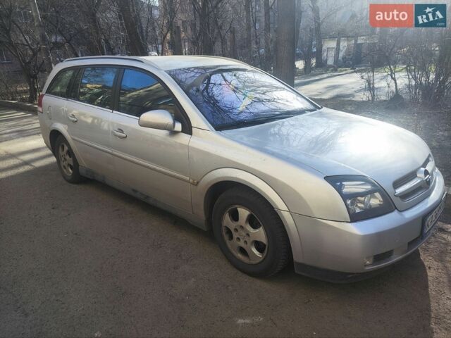 Сірий Опель Вектра, об'ємом двигуна 2.2 л та пробігом 240 тис. км за 3700 $, фото 4 на Automoto.ua
